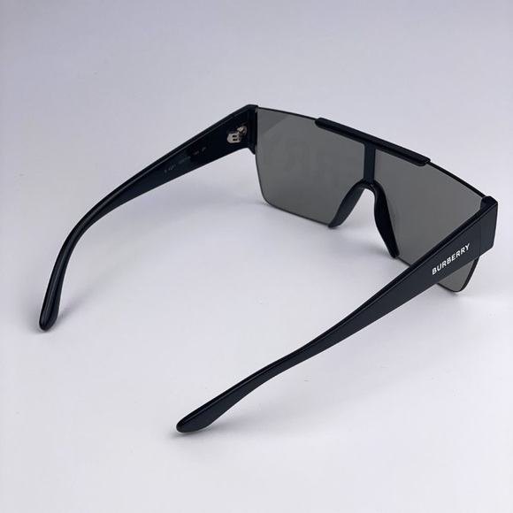 Burberry sunglasses - Unisex - Picture 10 of 11